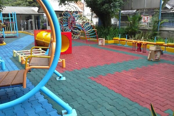 Karet Taman Bermain Anak Playground (4)